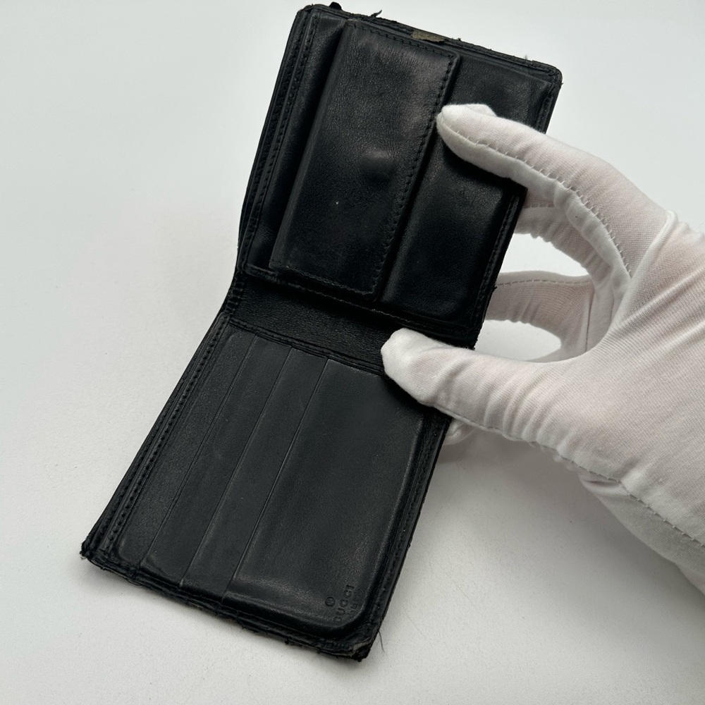 Gucci Bi Fold Wallet - Picture 9 of 15